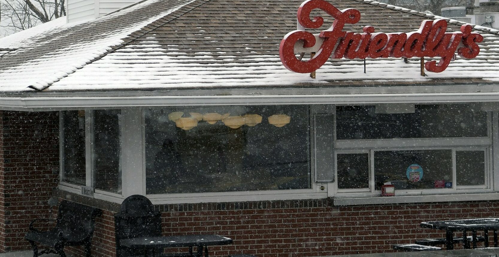 Friendly's shutters restaurant on Augusta's Western Avenue - Vimarsana News