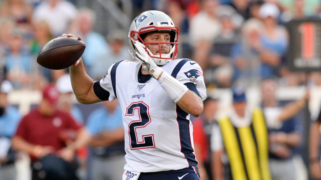 Patriots place QB Brian Hoyer on injured reserve