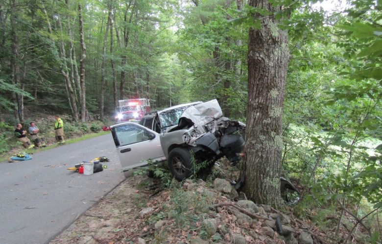 Driver dies when SUV crashes into tree in Porter