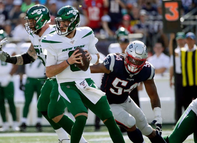 New England linebacker Dont'a Hightower, right, left the Patriots' win over the Jets on Sunday with an injury. If he is out for any length of time it would be a blow to the Patriots dominant defense. 