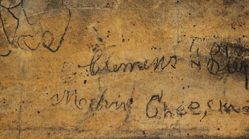 Mark_Twain_Cave_Signature_74886