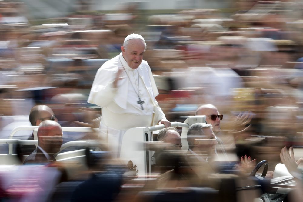 Vatican_Pope_Migrants_34593
