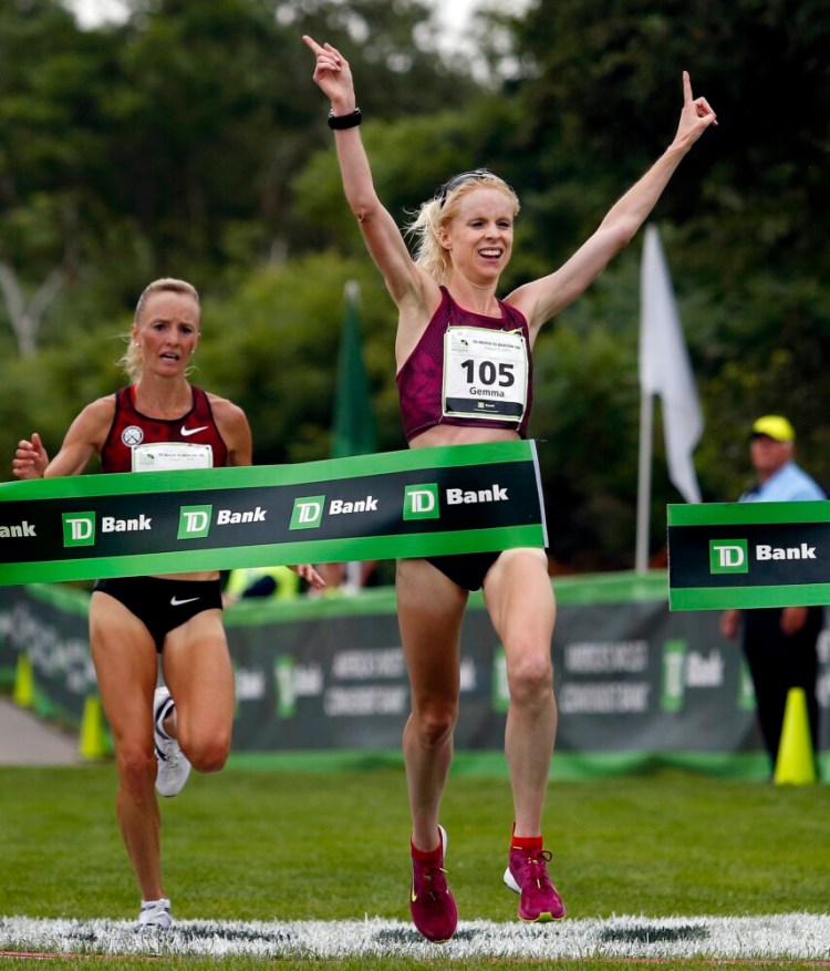 Shalane Flanagan finishes second behind Gemma Steel at the 2014 Beach to Beacon, nearly becoming the first American woman to win the race. Flanagan, who won the 2017 New York City Marathon, announced her retirement on Monday.