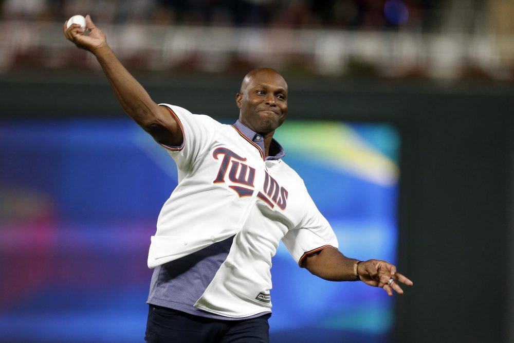 ALDS_Yankees_Twins_Baseball_52984