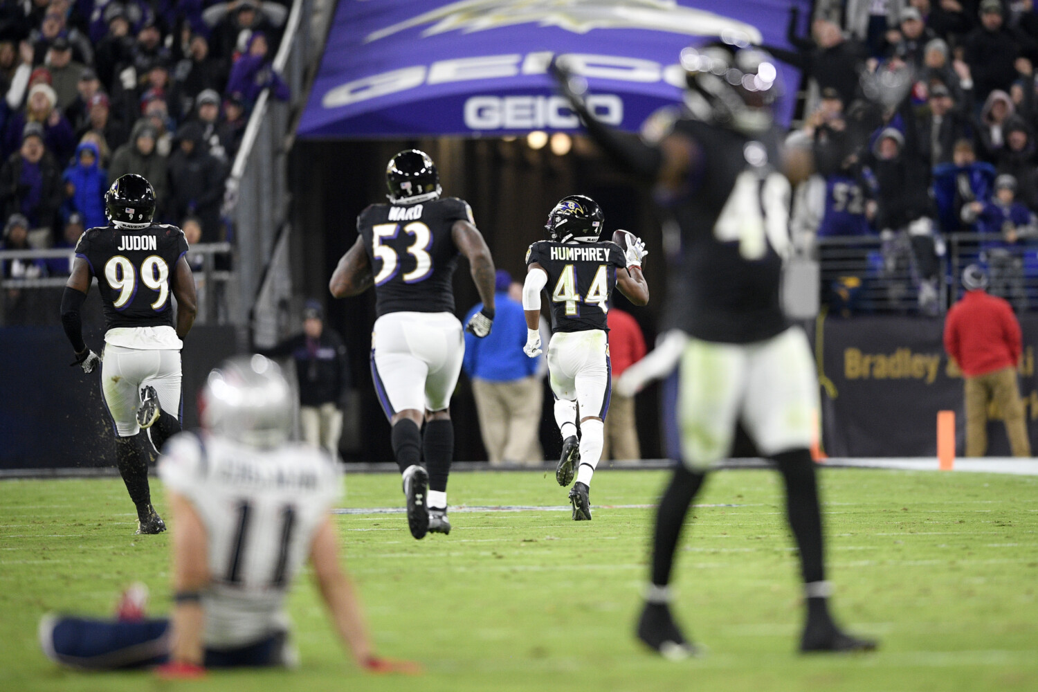 Unbeaten no more, Patriots fall to Jackson and the Baltimore Ravens 37-20