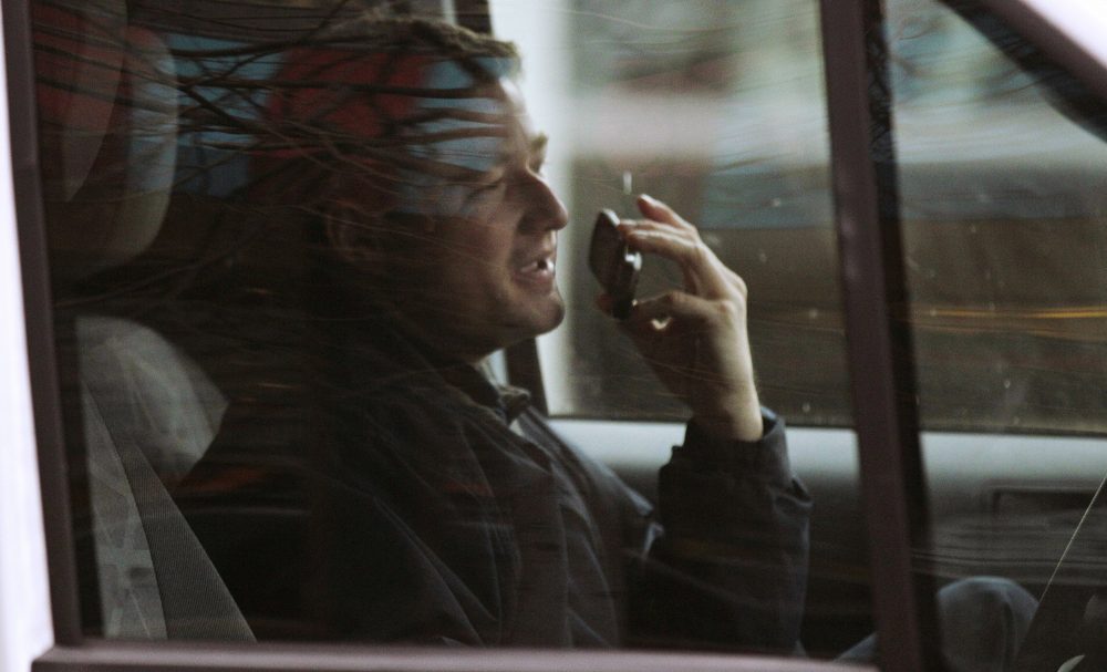 Distracted_Driving_12599