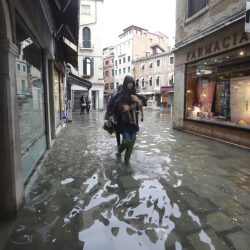 Italy_Venice_Flooding_12723