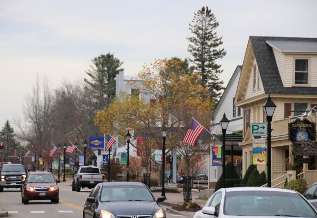 Kennebunk intown bus service to debut Dec. 3