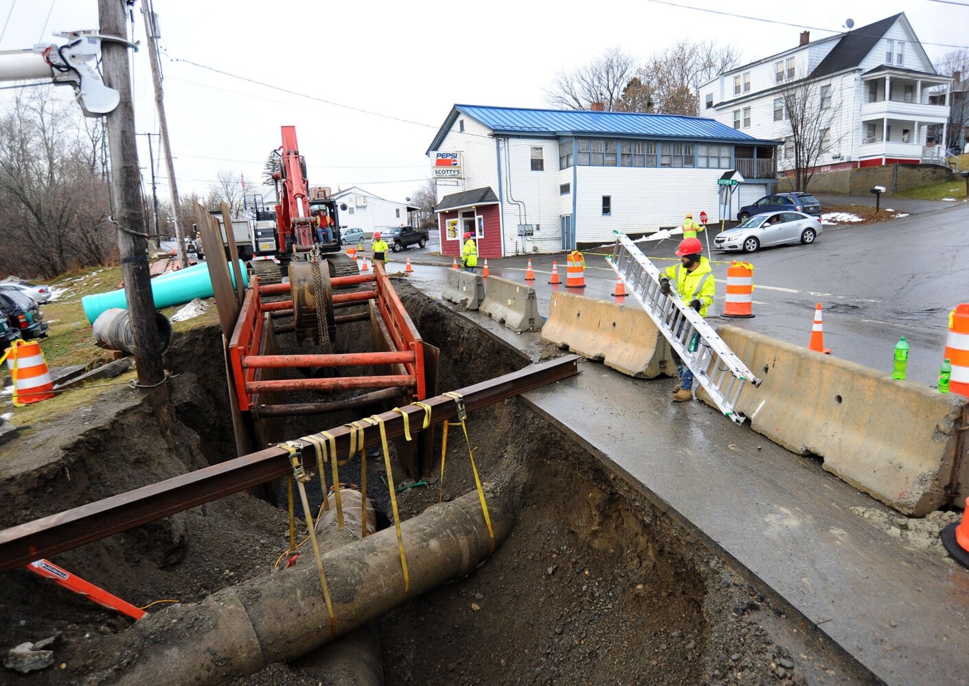 A 34 million-gallon sewer leak in Waterville highlights infrastructure needs, official says - Vimarsana News