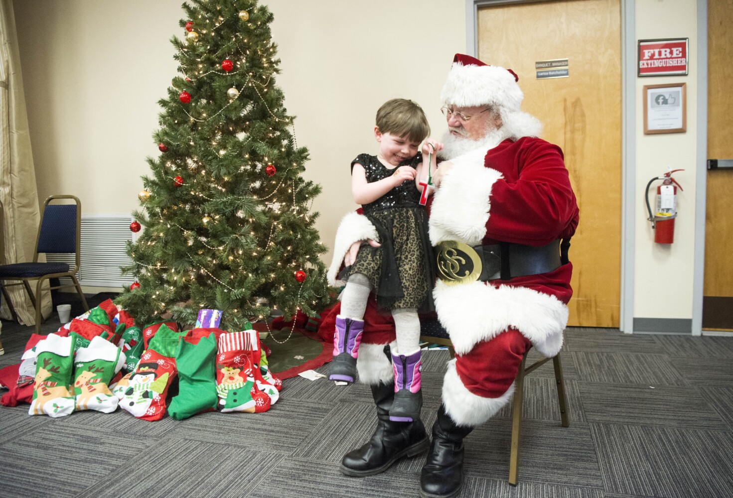 Long-running Christmas dinner a community effort in Waterville - Vimarsana News