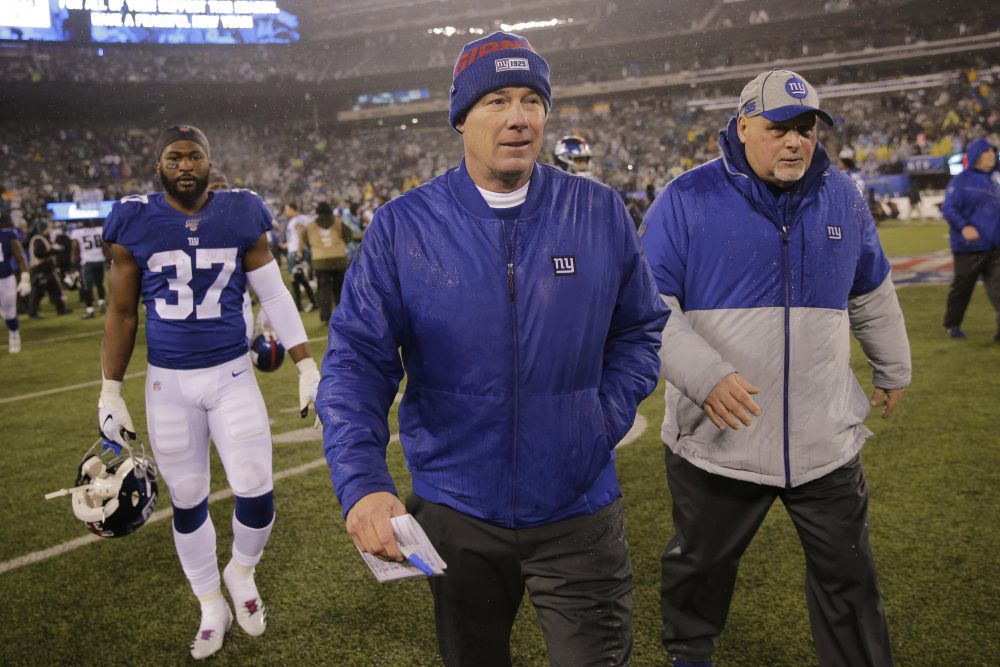 Giants_Shurmur_Football_13458