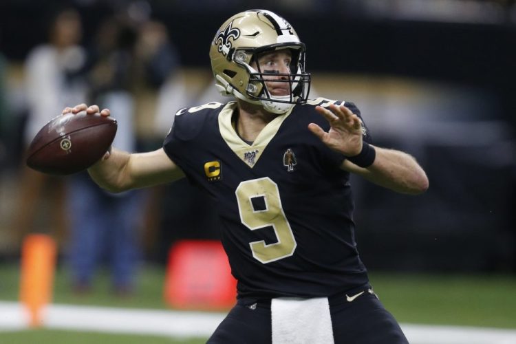 New Orleans quarterback Drew Brees was 29 of 30 for 307 yards and 4 touchdowns in a romp over the Colts.