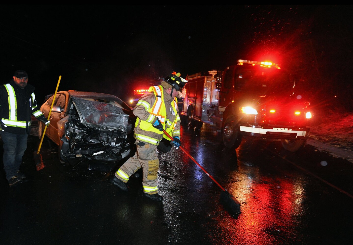 Icy Roads Cause 3-vehicle Crash In Fairfield, Police Say