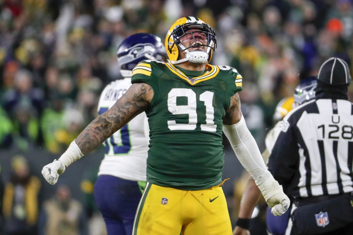 Packers advance to NFC title game by beating Seahawks, 28-23