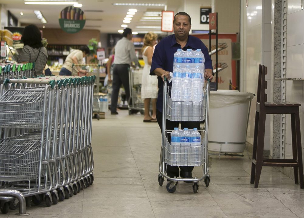 Brazil_Smelly_Water_17924