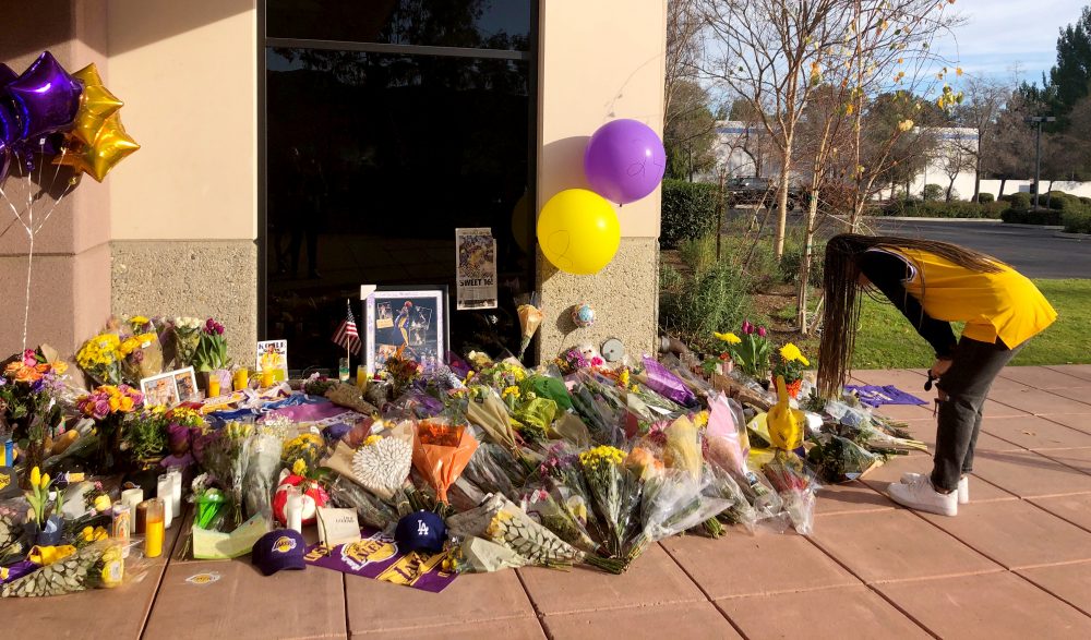 Sports Community Grieves for Kobe Bryant