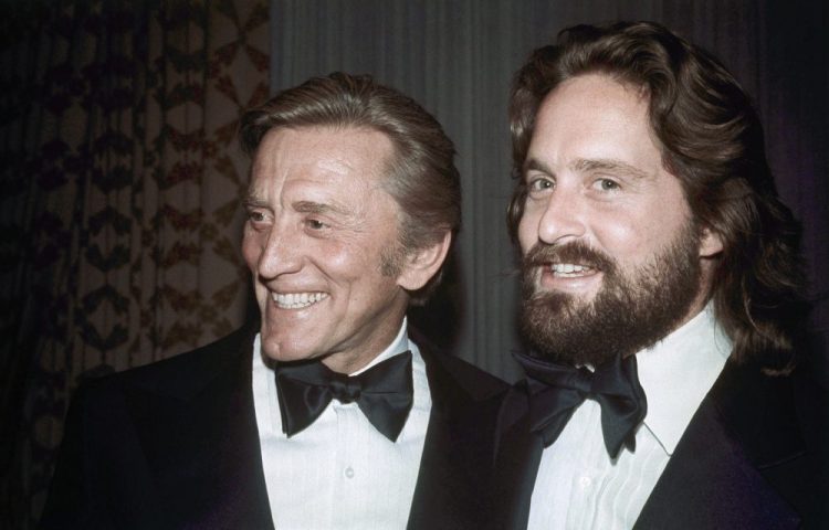 Father-son actors Kirk Douglas, left, and Michael Douglas in New York in 1976. 