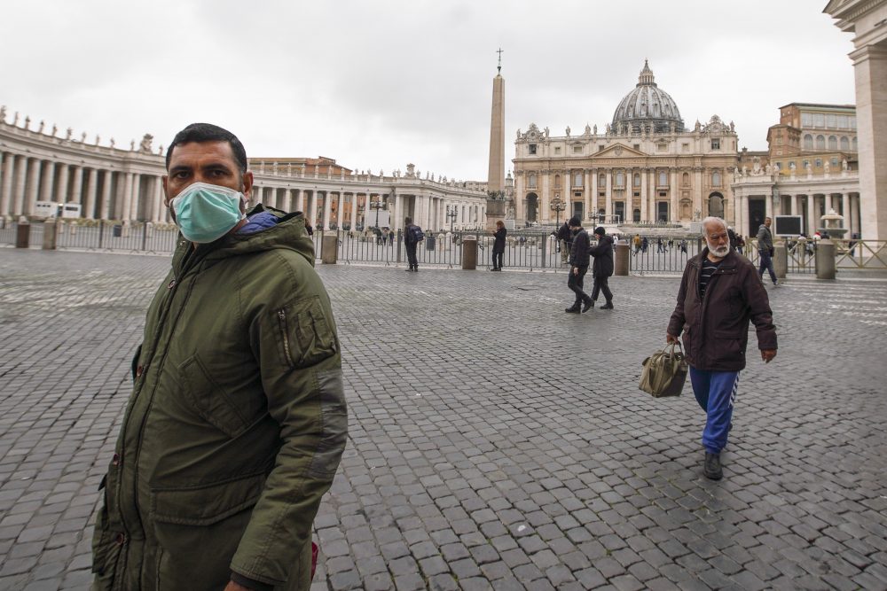 APTOPIX_Vatican_Virus_Outbreak_92473