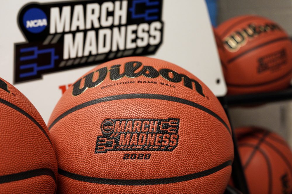 March_Madness_Basketball_18743