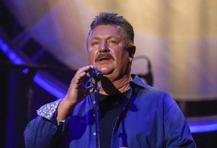 Joe Diffie performs in 2018 at the 12th annual ACM Honors in Nashville, Tenn.