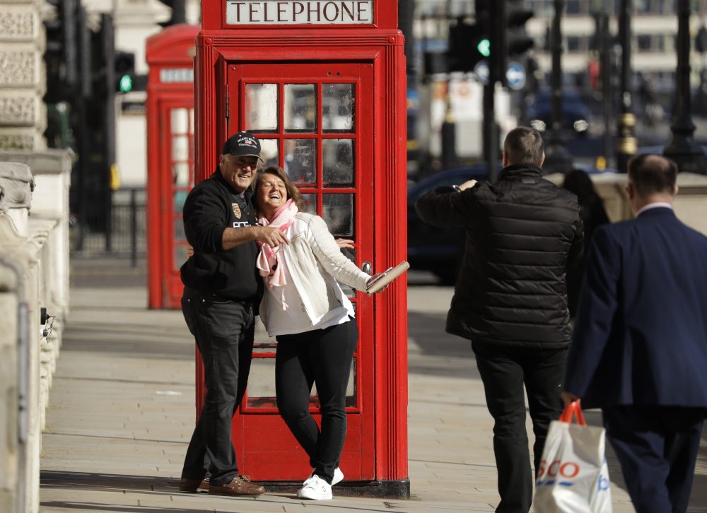 Virus_Outbreak_Britain_90430