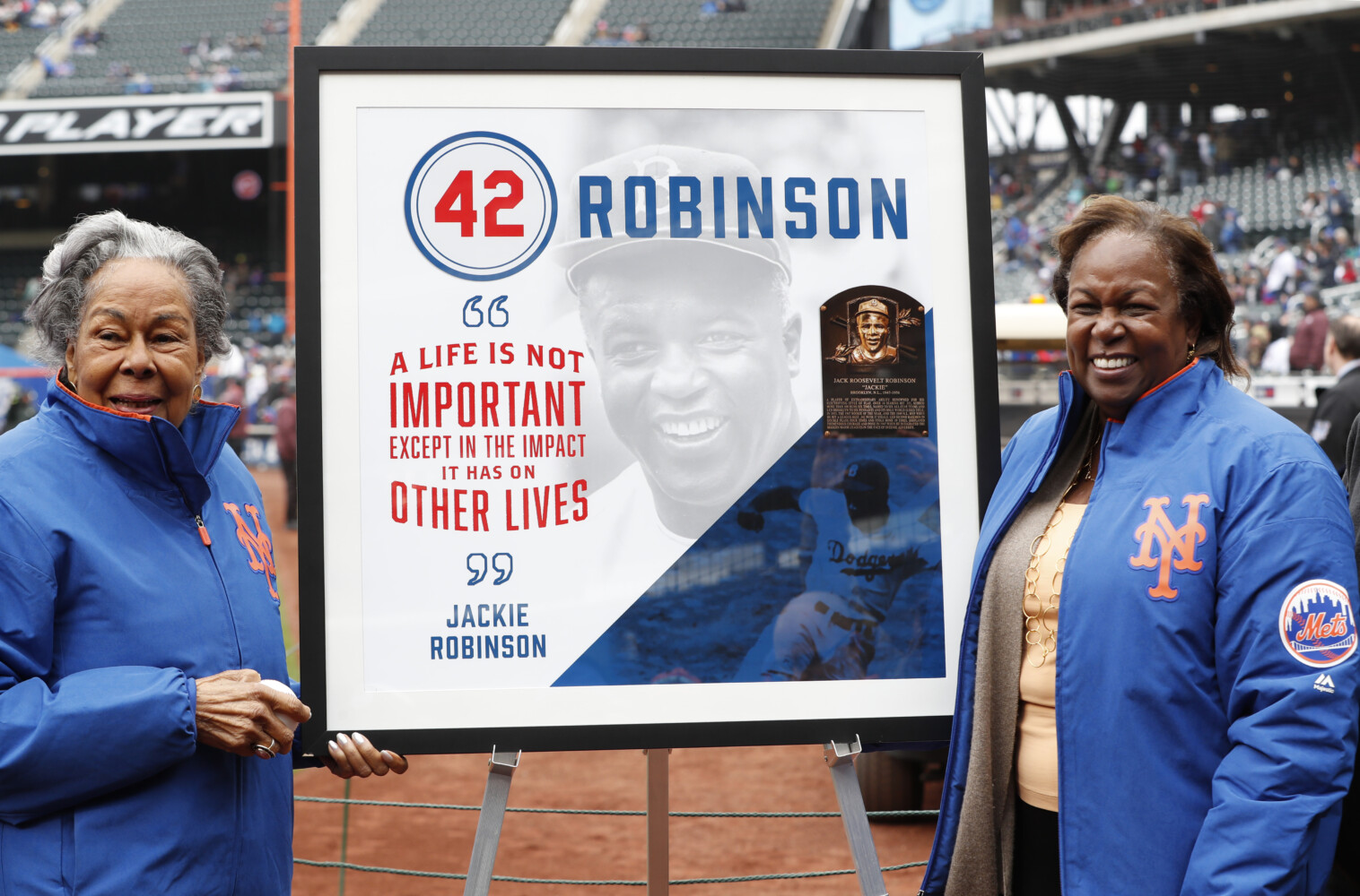 MLB to celebrate Jackie Robinson day online