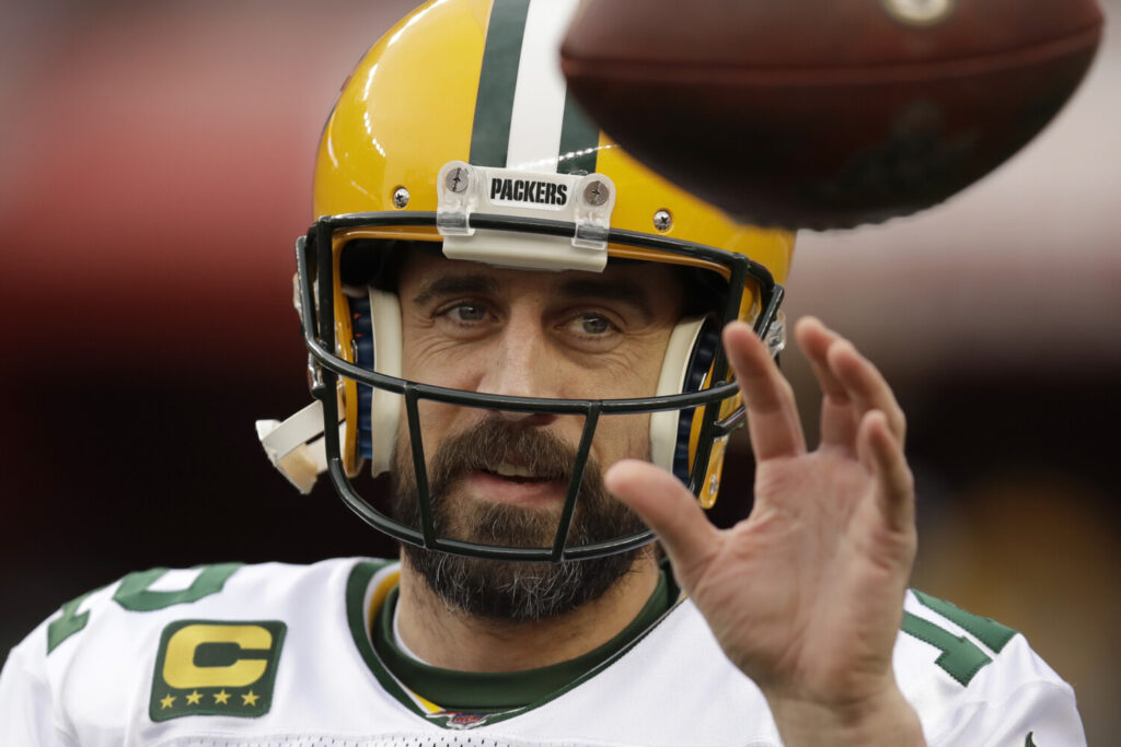 Former Aaron Rodgers teammate says quarterback won't stay a Packer