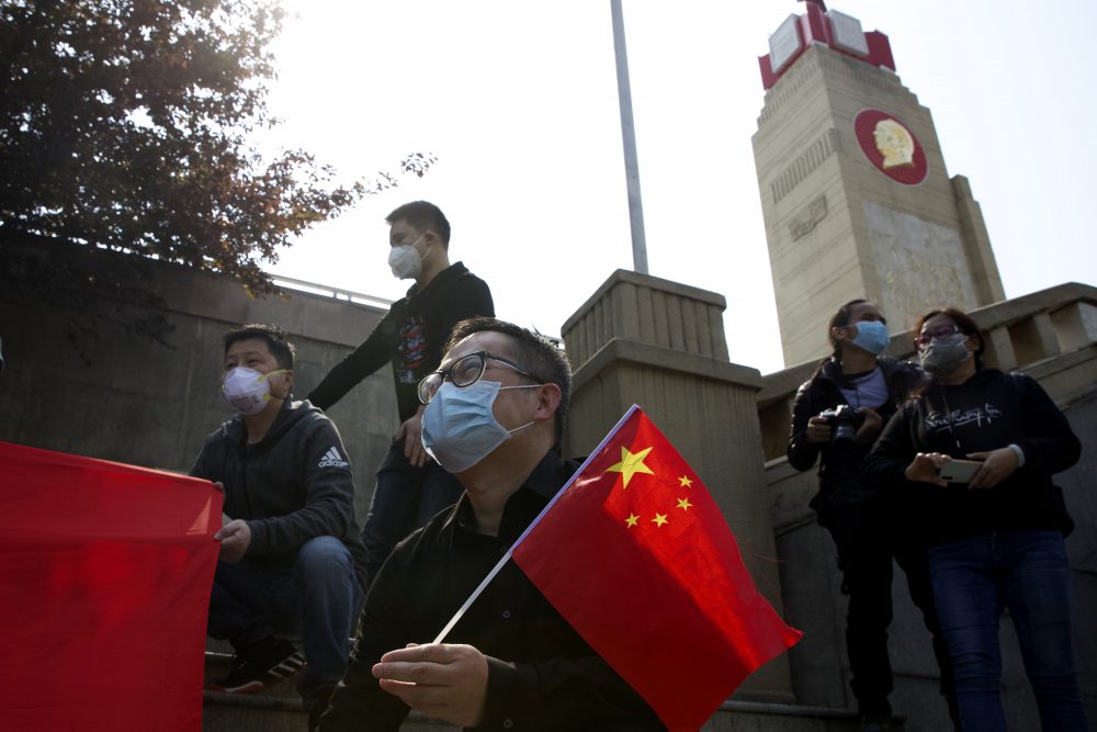 APTOPIX_Virus_Outbreak_China_Commemorating_Victims_75929