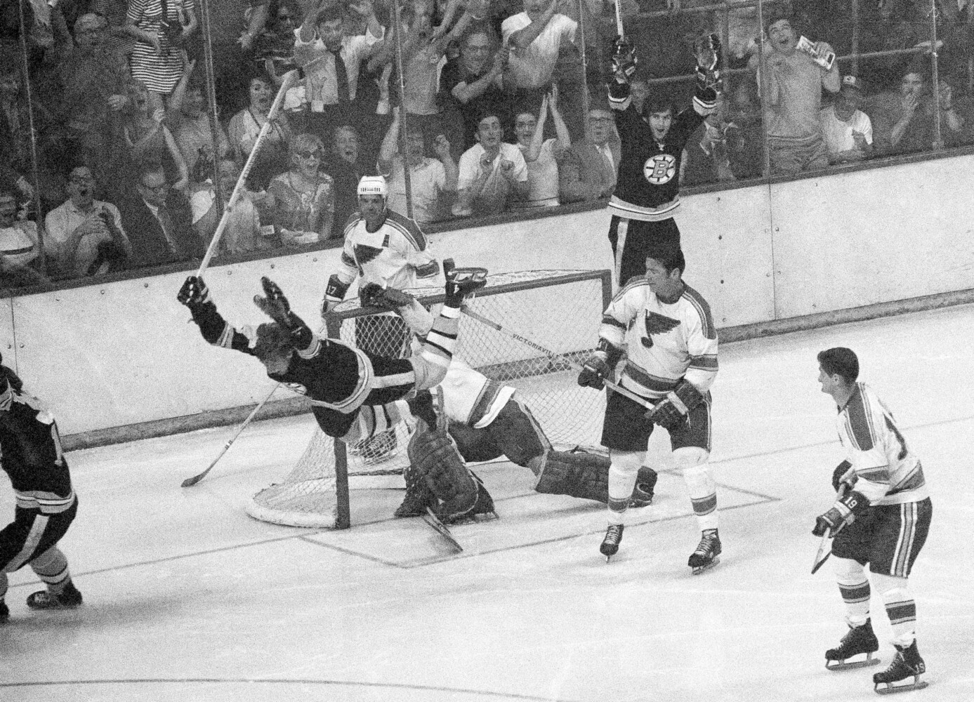 The day Bobby Orr flew into history