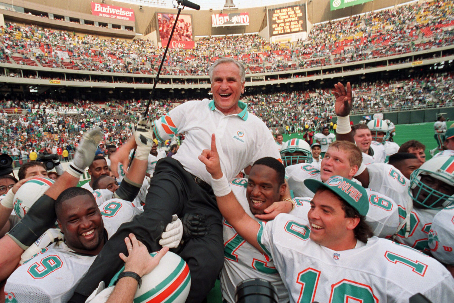 Shula remembered by peers for “playing within the rules”