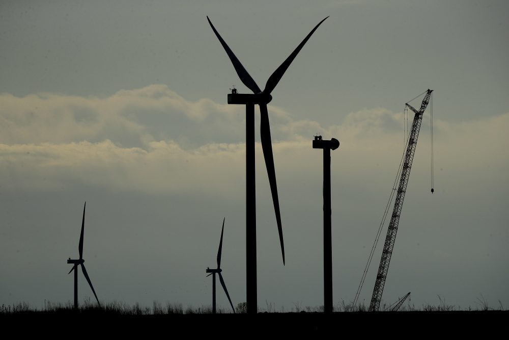 Virus_Outbreak_Renewable_Energy_07629