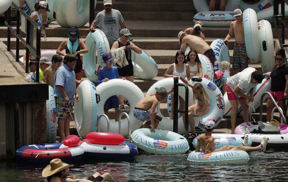 APTOPIX_Virus_Outbreak_Texas_07480