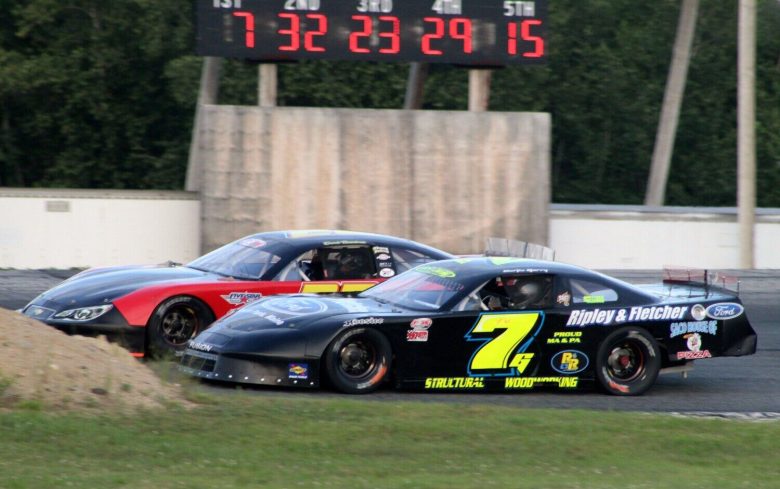 Auto racing: Curtis Gerry dominates PASS race at Oxford Plains