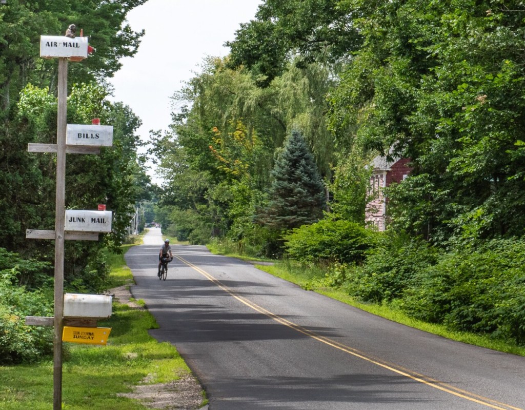 crossroads bike tours