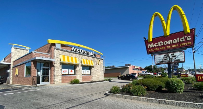 Lewiston man charged with murder after fight in Auburn restaurant lot