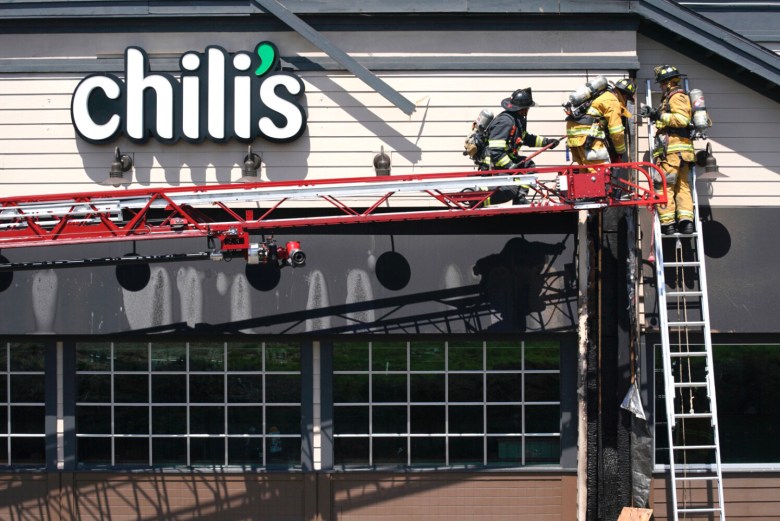 Fire damages Chili’s restaurant in South Portland