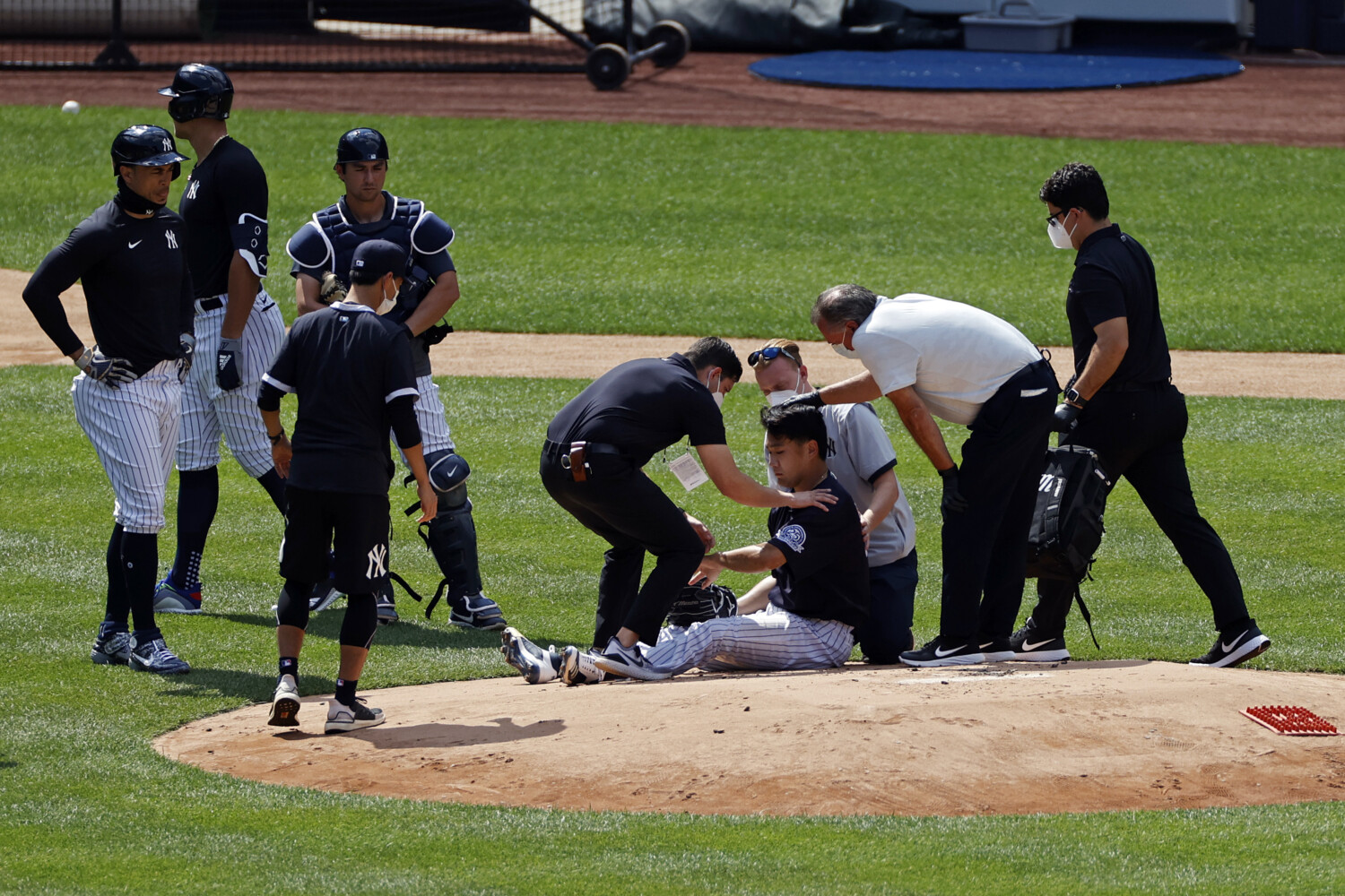 Yankees pitcher bloodied, carted off after taking 100 mph line drive off  head