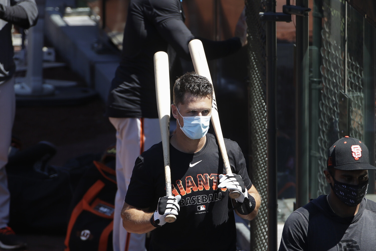 Buster Posey announces adoption of twin girls, opts out of