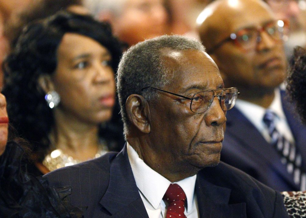 Obit_Charles_Evers_35510