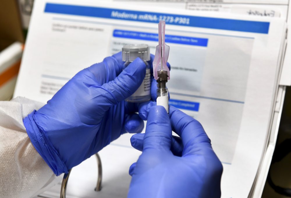 Virus_Outbreak-Vaccine_Race_92408