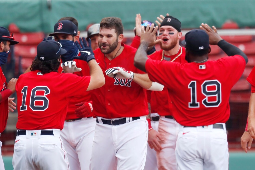 Red Sox held to just 3 hits, but still edge Blue Jays at Fenway