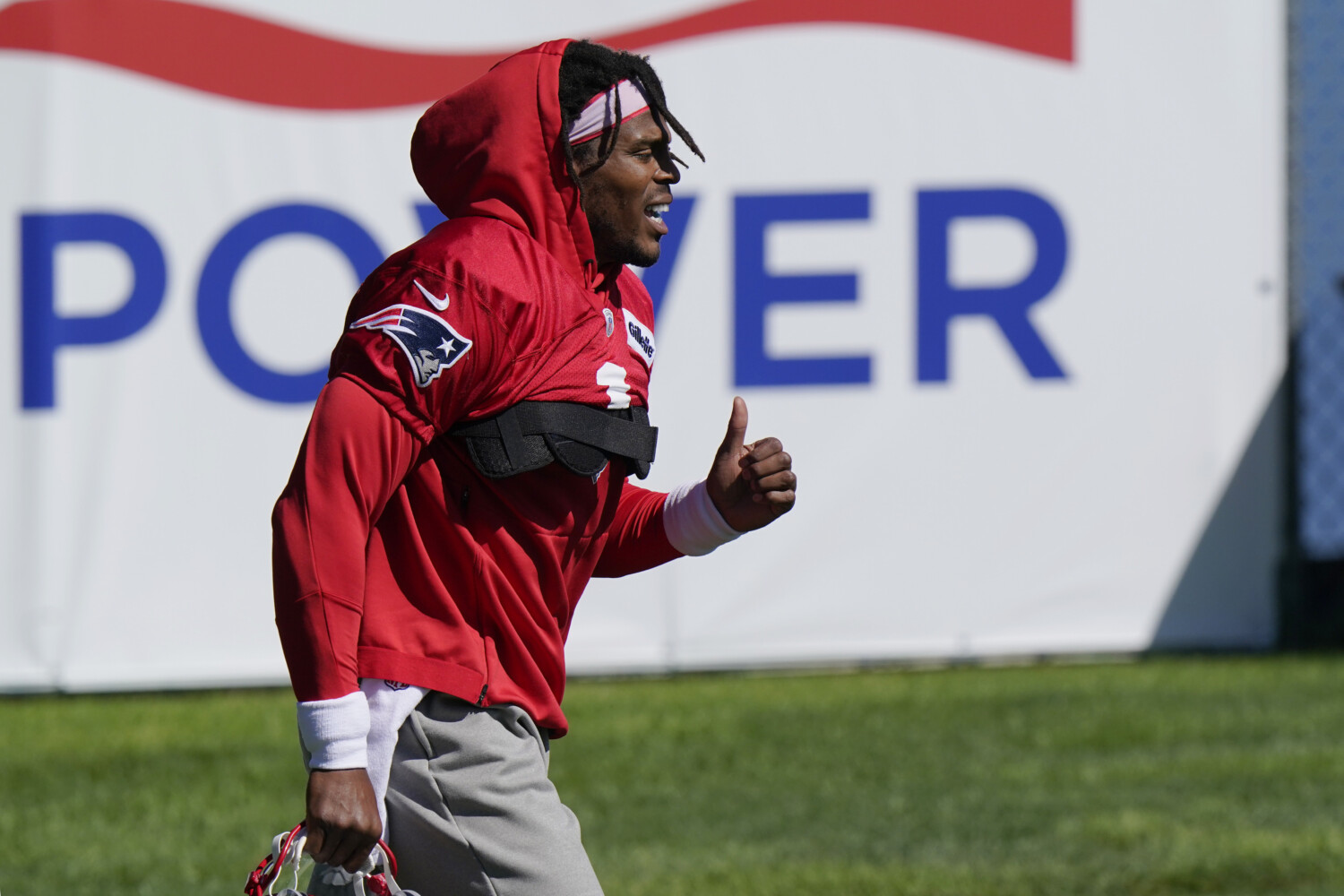 Patriots: Cam Newton looks like a boss in latest Pats jersey photo