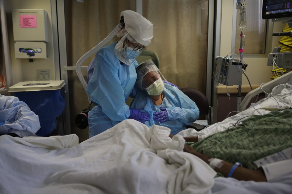 APTOPIX_Virus_Outbreak_Home_Front_20532