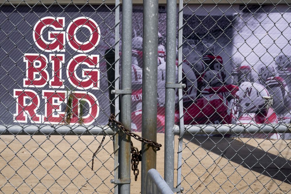 Virus_Outbreak_College_Sports_Football_93377