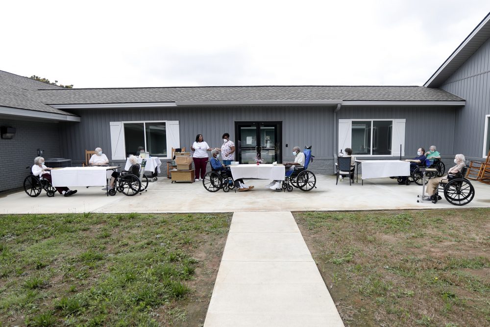 Virus_Outbreak_Nursing_Homes_83375