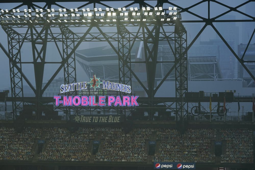 Seattle Mariners are playoff bound after beating Oakland A;s