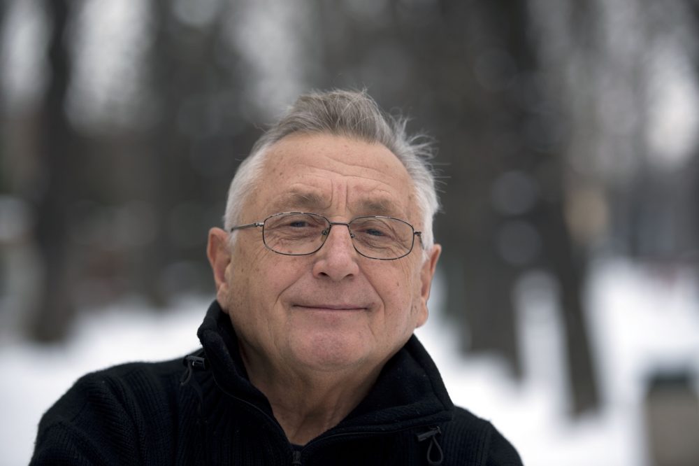 Czech_Republic_Menzel_Obit_73456