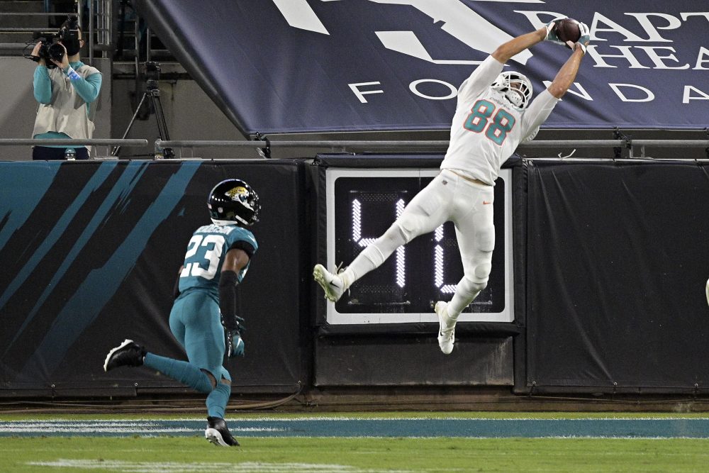 Dolphins_Jaguars_Football_79028