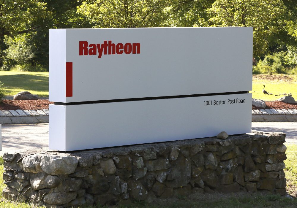 Raytheon_Job_Cuts_09576