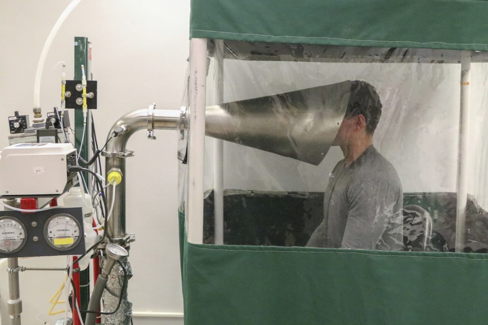 Virus_Outbreak_Airborne_Spread_34227